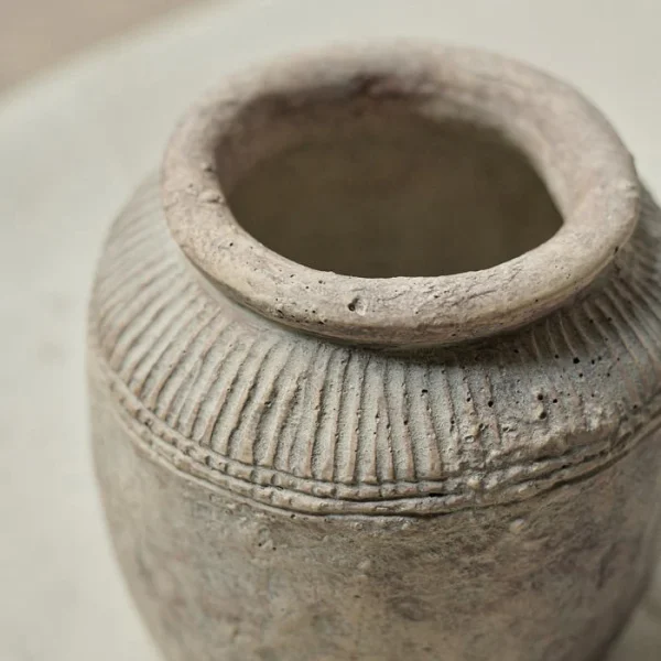 Tamil Vase - Image 3