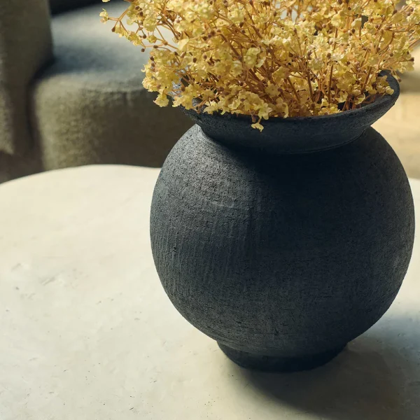 Drover Black Vase - Image 3