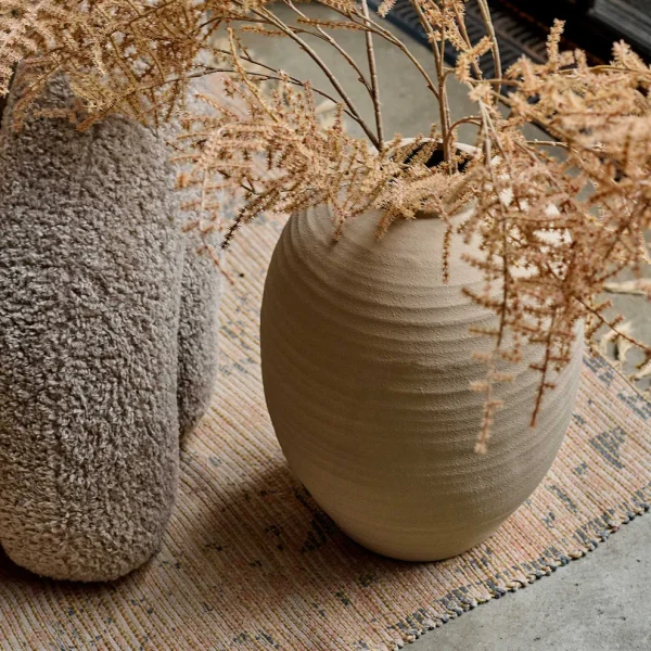 Elio Large Terracotta Vase - Image 3