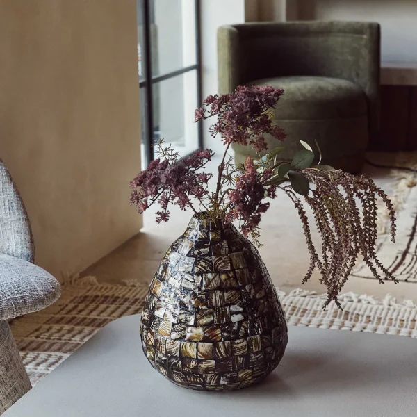 Ostenna Shell Vase